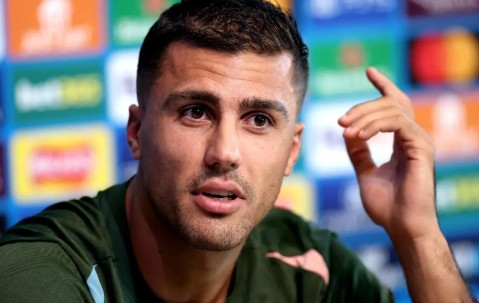 转会期皇家马德里调整名单以备欧超杯，更衣室发声环节打磨，气氛紧张，控场能力受关注的简单介绍-九游体育下载